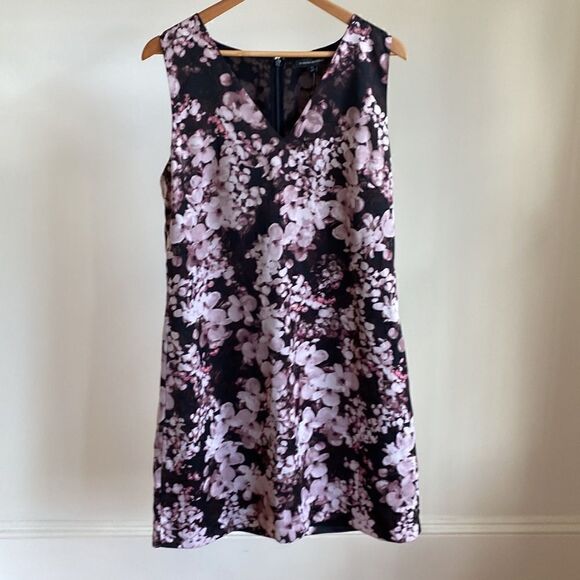 NWT Sleeveless V-neck Floral Shift Dress by BR - Picture 2 of 13